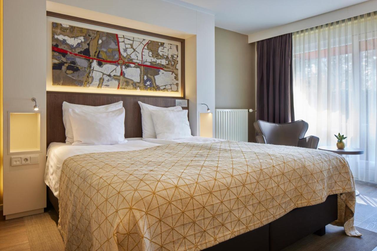 Auberge Du Bonheur Тилбург Екстериор снимка
