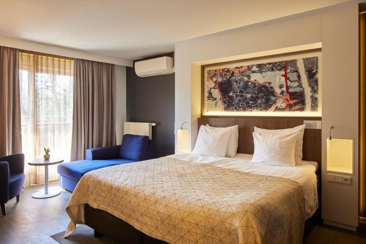 Auberge Du Bonheur Тилбург Екстериор снимка