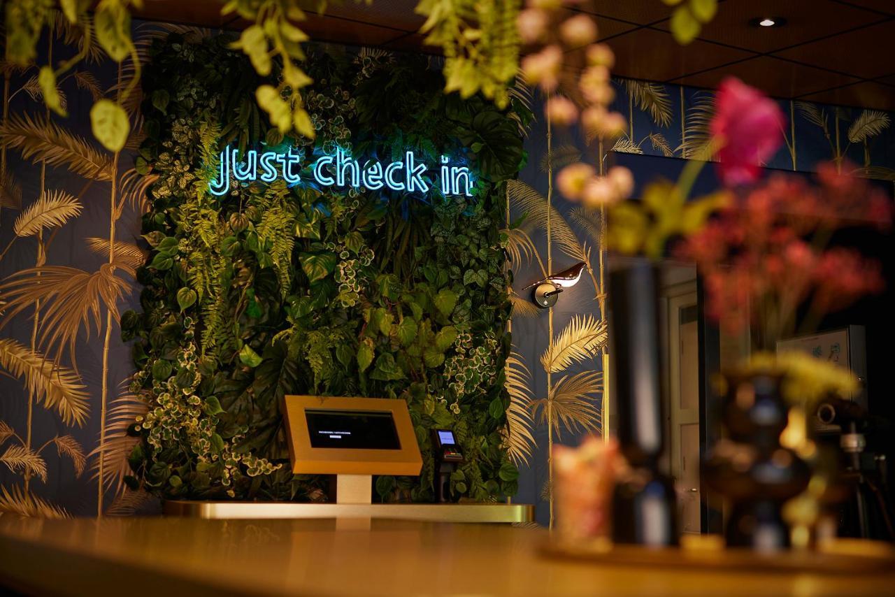 Auberge Du Bonheur Тилбург Екстериор снимка